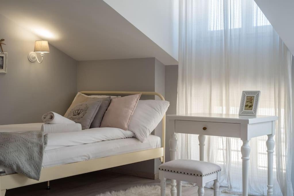 クラクフApartament O Wysokim Standardzie W Centrum Miastaアパートメント エクステリア 写真