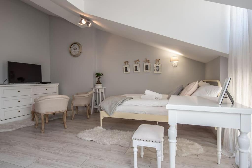 クラクフApartament O Wysokim Standardzie W Centrum Miastaアパートメント エクステリア 写真